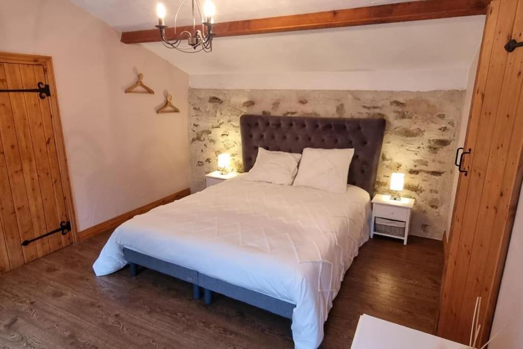 Le Pavillon Bleu Vouvant - Gite Maison Extérieur photo